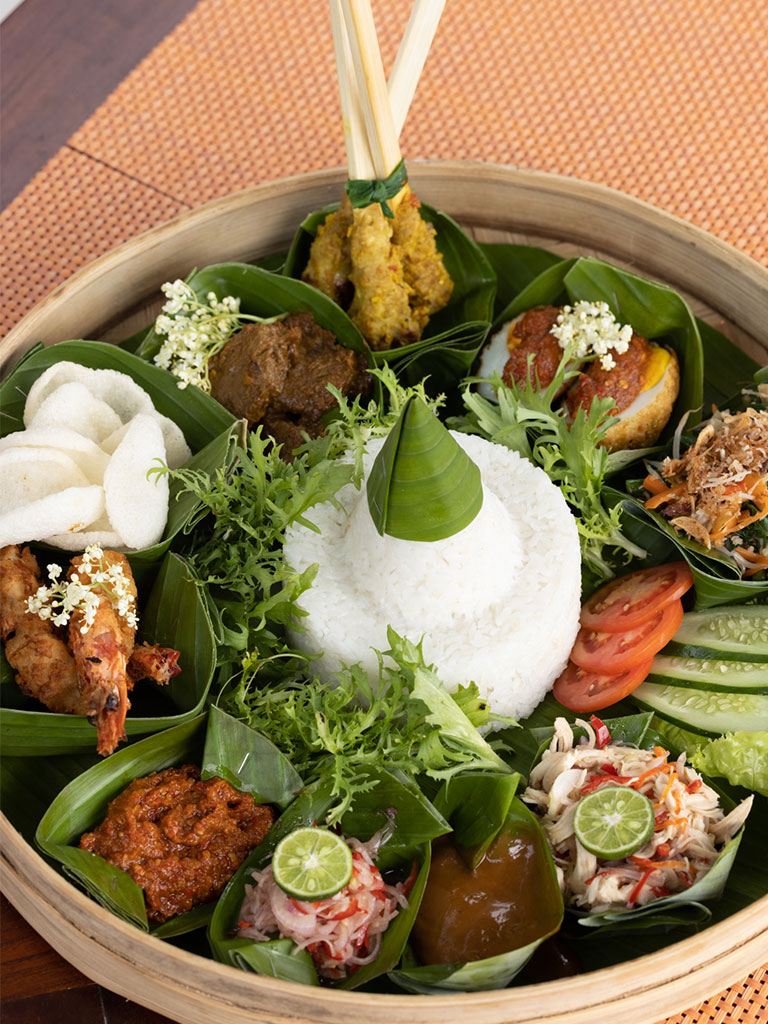 Baas Terrace & Resto - Horison Ume Suites and Villas