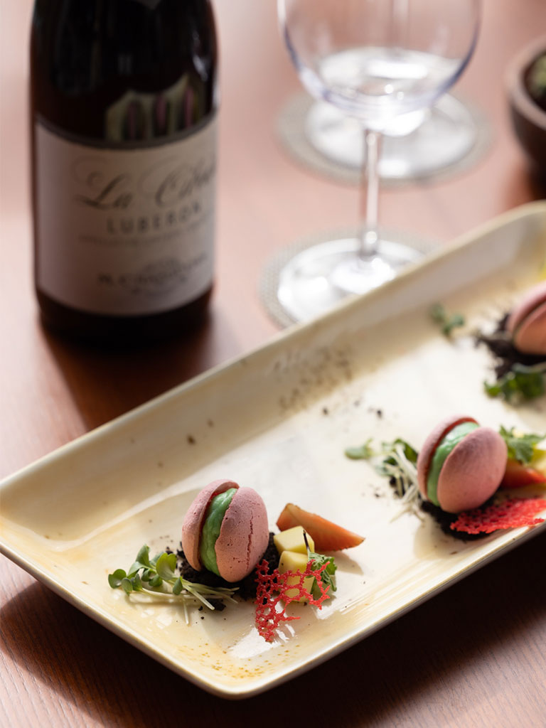 Wine Locked and Lounge - Horison Ume Suites and Villas